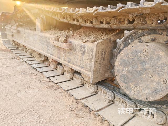 右側履帶整體(行走機構) 右側履帶整體(行走機構)