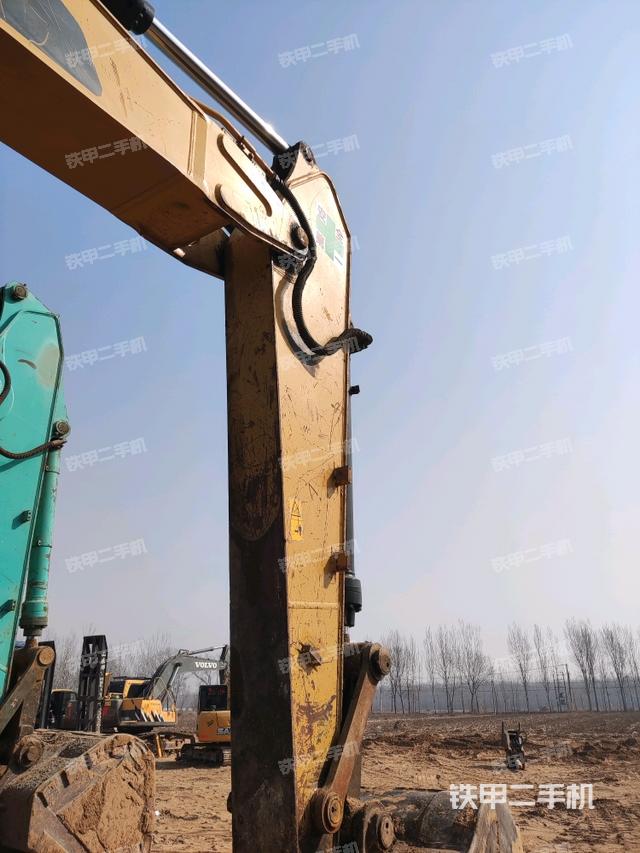 小臂整體左后（工作和回轉(zhuǎn)裝置）