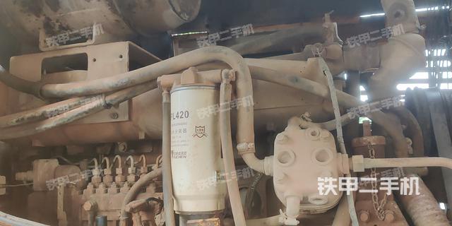 發(fā)動(dòng)機(jī)左側(cè)（整機(jī)外觀及大件）