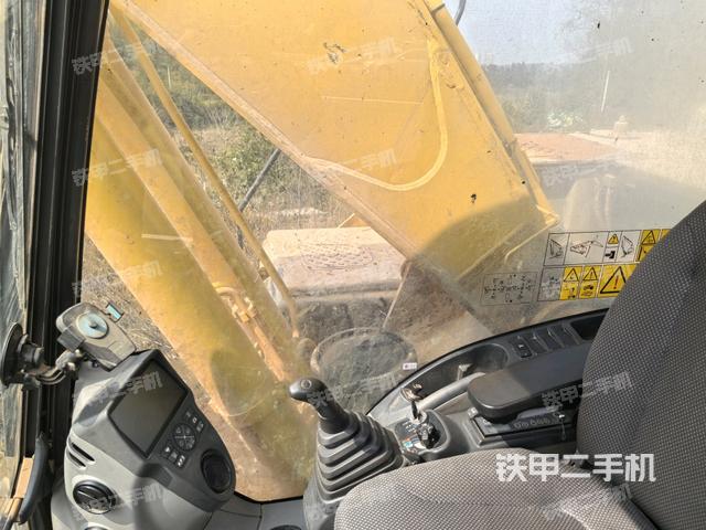 座椅后部（駕駛室部分）