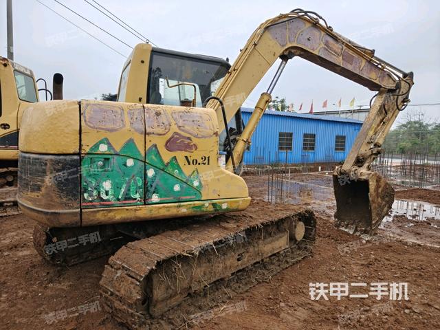 右后45(整機(jī)外觀) 右后45(整機(jī)外觀)