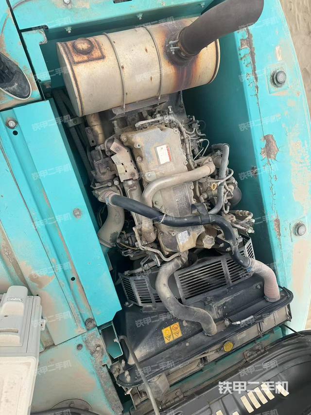 發(fā)動機整體俯視(整機外觀) 發(fā)動機整體俯視(整機外觀)