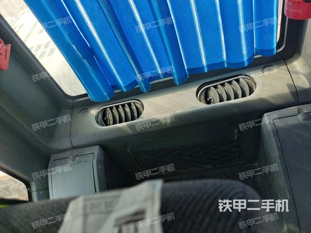 駕駛室左后45度(駕駛室部分) 駕駛室左后45度(駕駛室部分)