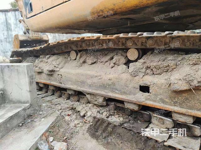 單側(cè)履帶整體（整機(jī)外觀）