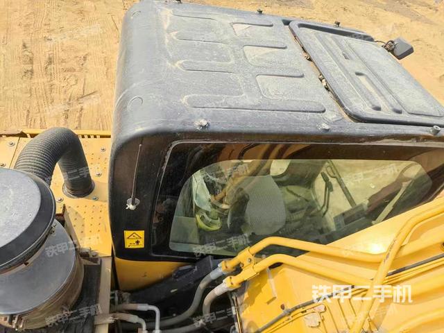 駕駛室頂部（整機(jī)外觀）