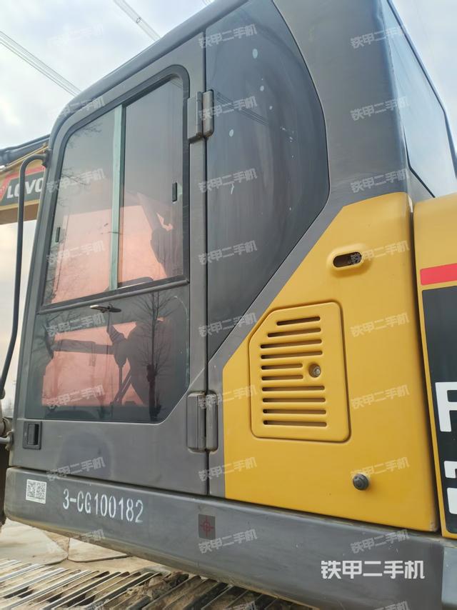 駕駛室左后45度（駕駛室部分）