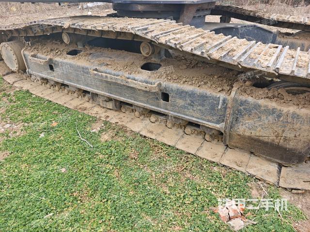 右驅動輪（行走機構）