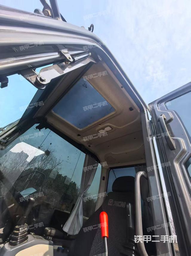 頂棚整體(駕駛室部分) 頂棚整體(駕駛室部分)