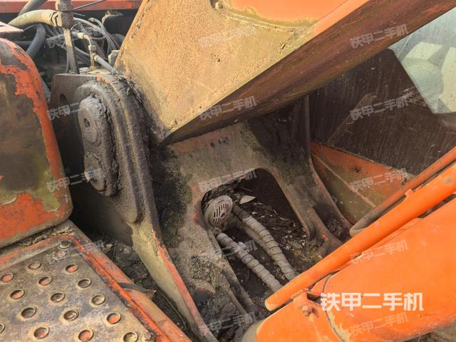 大臂油缸整體?豎拍(工作和回轉(zhuǎn)裝置) 大臂油缸整體?豎拍(工作和回轉(zhuǎn)裝置)