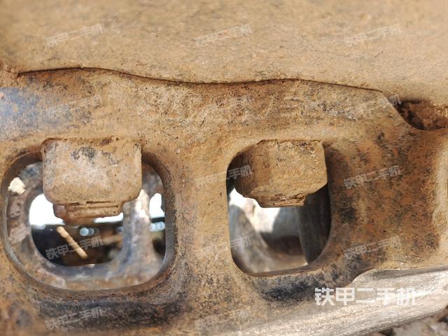 右側(cè)行走馬達(dá)蓋板(行走機(jī)構(gòu)) 右側(cè)行走馬達(dá)蓋板(行走機(jī)構(gòu))