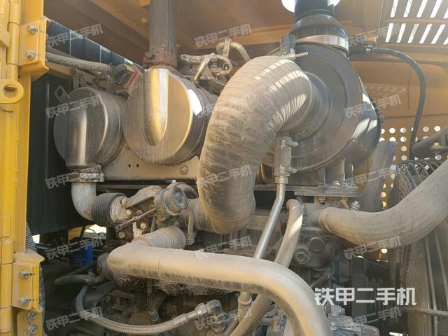 發(fā)動(dòng)機(jī)左側(cè)(整機(jī)外觀及大件) 發(fā)動(dòng)機(jī)左側(cè)(整機(jī)外觀及大件)