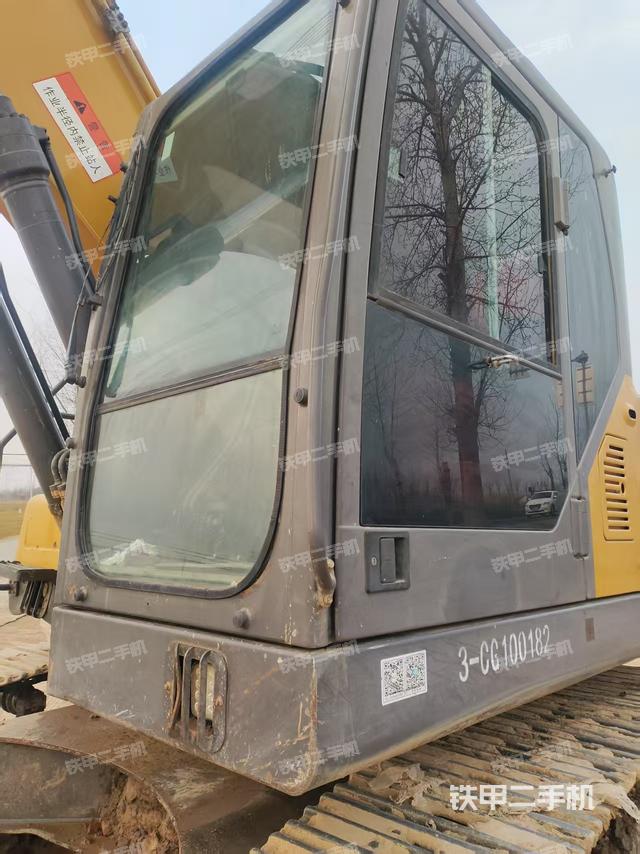 駕駛室左前45度（駕駛室部分）