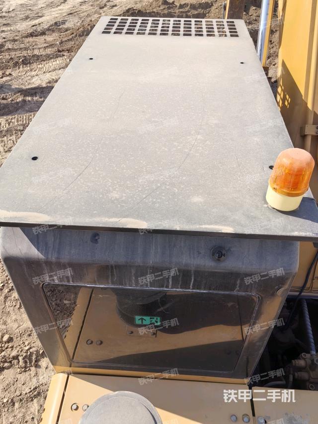 駕駛室頂部（整機(jī)外觀）