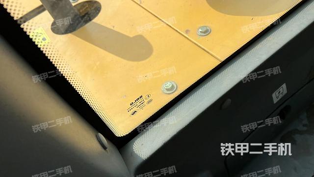 后窗玻璃角標(biāo)（駕駛室部分）