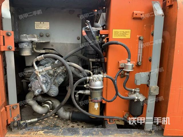 電瓶（大件艙室）