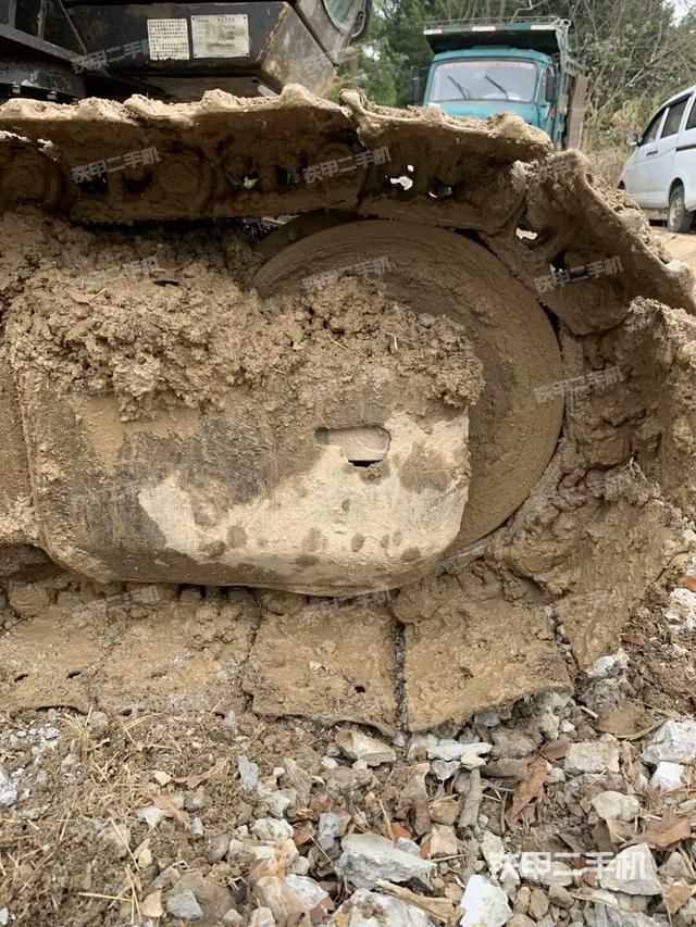 右側(cè)履帶整體?（行走機(jī)構(gòu)）