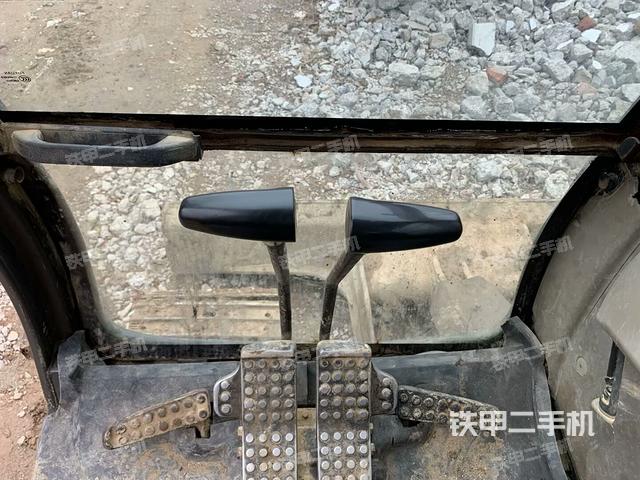 座椅左側(cè)控制臺(tái)/音響/含左手柄（駕駛室部分）