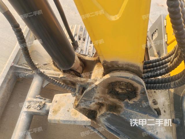 大臂根部?斜（工作和回轉(zhuǎn)裝置）