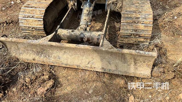 轉(zhuǎn)盤(pán)和下車(chē)架正前（工作和回轉(zhuǎn)裝置）