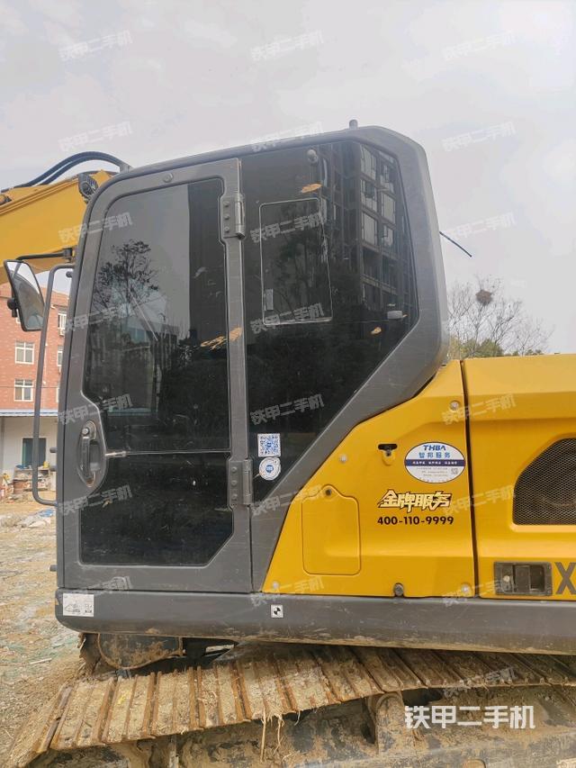 ?駕駛室正側(cè)(駕駛室部分) ?駕駛室正側(cè)(駕駛室部分)