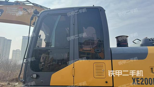 駕駛室正側(駕駛室部分) 駕駛室正側(駕駛室部分)