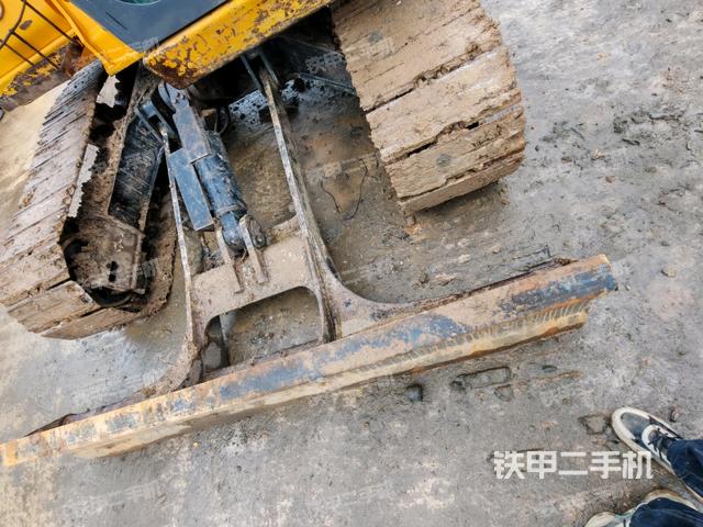 駕駛室整體（整機外觀）