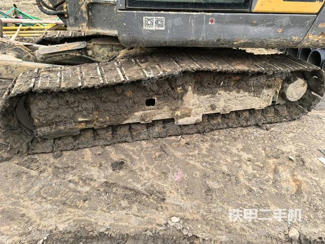 雷沃重工FR65E挖掘机的设备实拍-第3张实拍照片