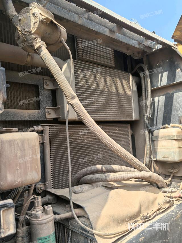 散熱器正面（大件艙室）