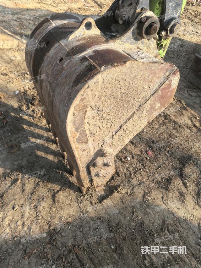 鏟斗右后整體（工作和回轉(zhuǎn)裝置）