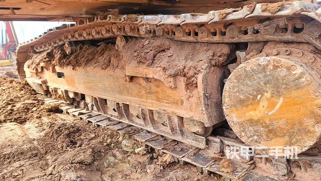 单侧履带整体（整机外观）