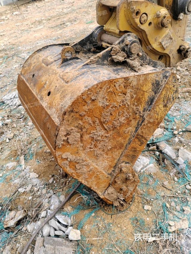 鏟斗45度(工作和回轉(zhuǎn)裝置) 鏟斗45度(工作和回轉(zhuǎn)裝置)