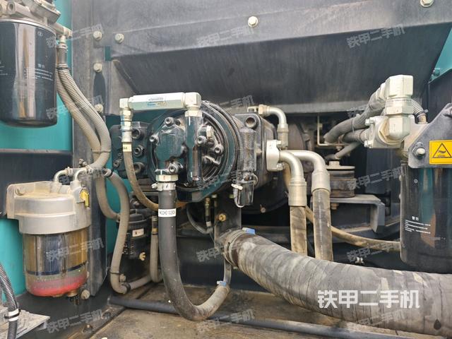 液壓泵斜45?左（大件艙室）