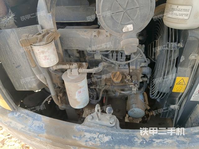 發(fā)動機(jī)整體俯視(整機(jī)外觀) 發(fā)動機(jī)整體俯視(整機(jī)外觀)