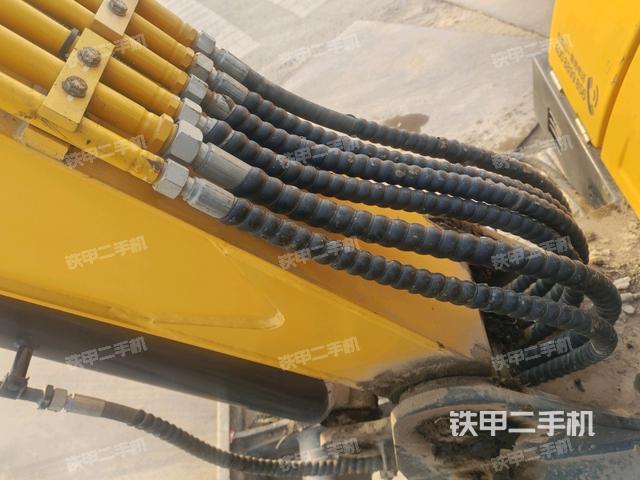 大臂背部俯視（工作和回轉(zhuǎn)裝置）