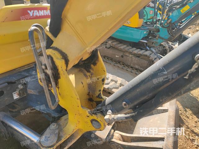 大臂根部?斜（工作和回轉(zhuǎn)裝置）