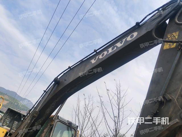 大臂整體?右側(cè)(工作和回轉(zhuǎn)裝置) 大臂整體?右側(cè)(工作和回轉(zhuǎn)裝置)