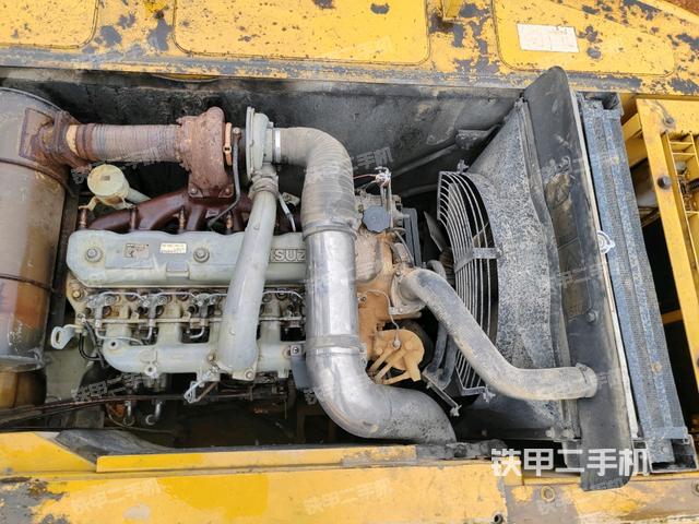 氣門室蓋螺絲特寫(xiě)(上車部件) 氣門室蓋螺絲特寫(xiě)(上車部件)