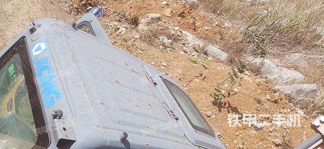 駕駛室頂部（整機外觀）