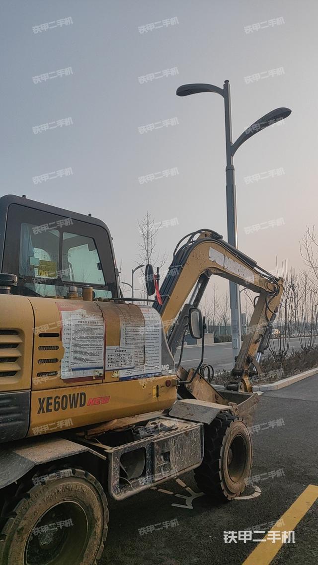 整機(jī)右后45°(整機(jī)外觀) 整機(jī)右后45°(整機(jī)外觀)