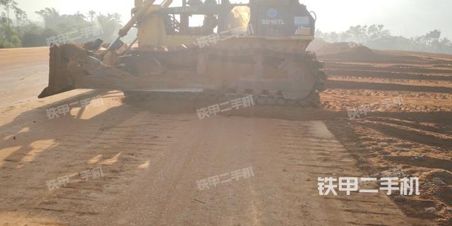 整機左側(cè)（設(shè)備外觀及核心部件）