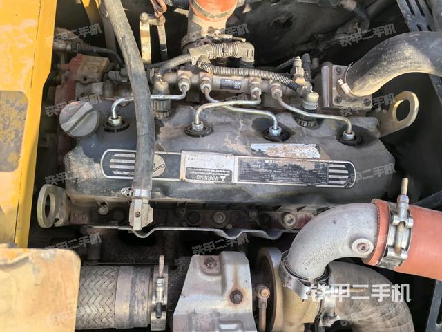 發(fā)動(dòng)機(jī)室（上車部件）