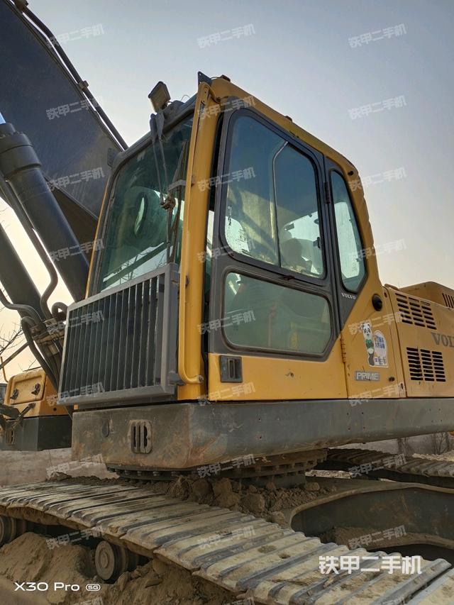 駕駛室整體（整機(jī)外觀）