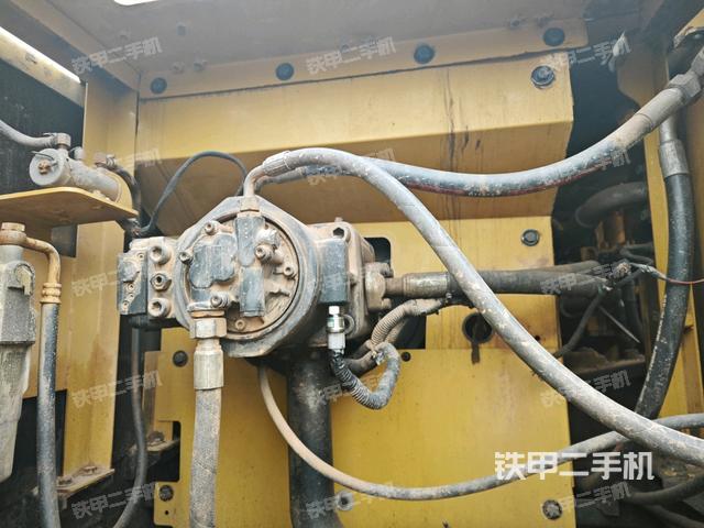 液壓泵斜45?右（大件艙室）