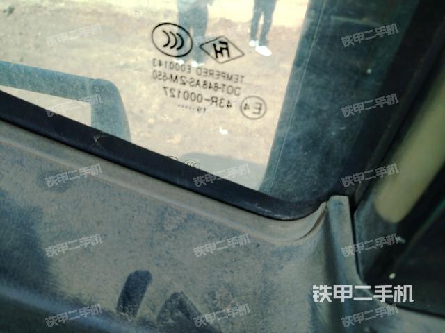 后窗玻璃角標(biāo)（駕駛室部分）