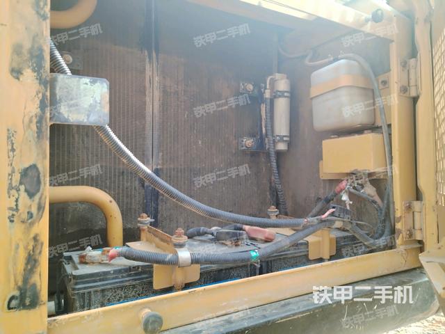 散熱器正面（大件艙室）