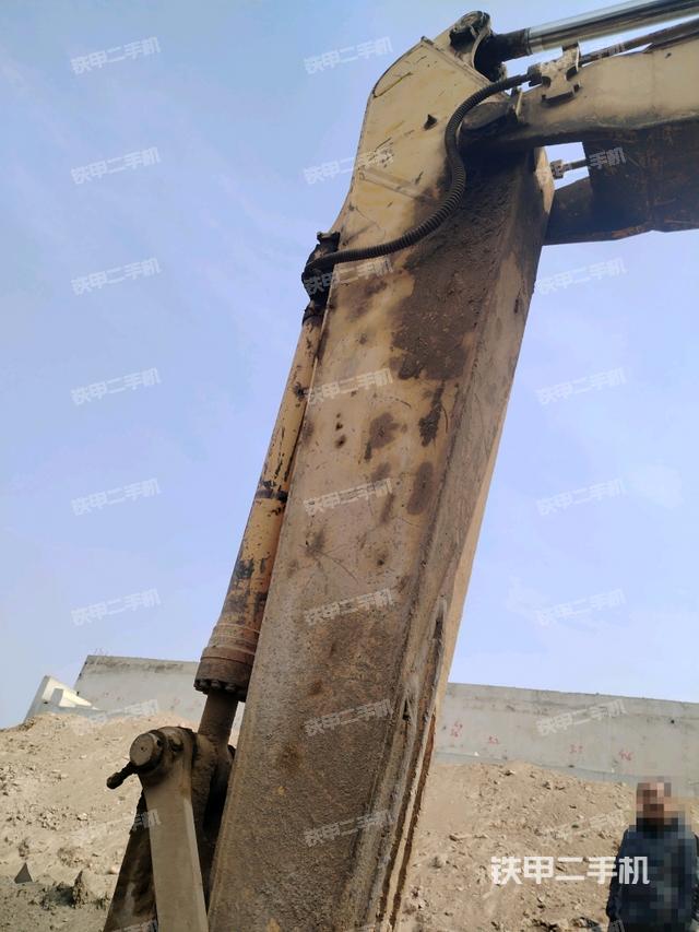 小臂整體左后（工作和回轉裝置）