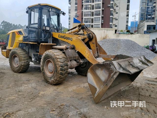 右前45°（整機外觀）