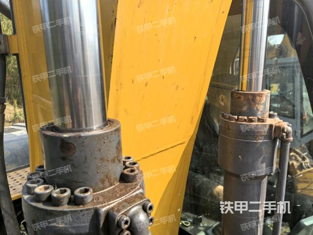 大臂油缸整體?豎拍（工作和回轉(zhuǎn)裝置）