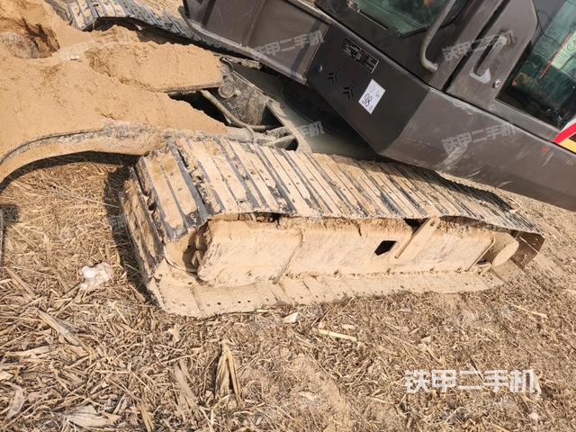 左側(cè)履帶整體?（行走機(jī)構(gòu)）