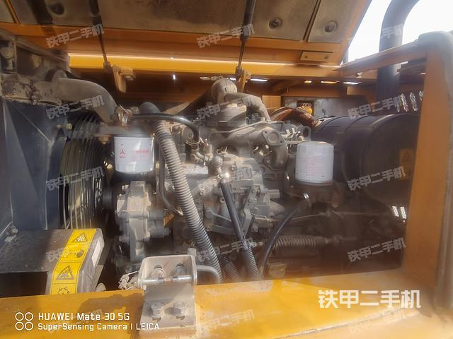 發(fā)動機整體俯視(整機外觀) 發(fā)動機整體俯視(整機外觀)